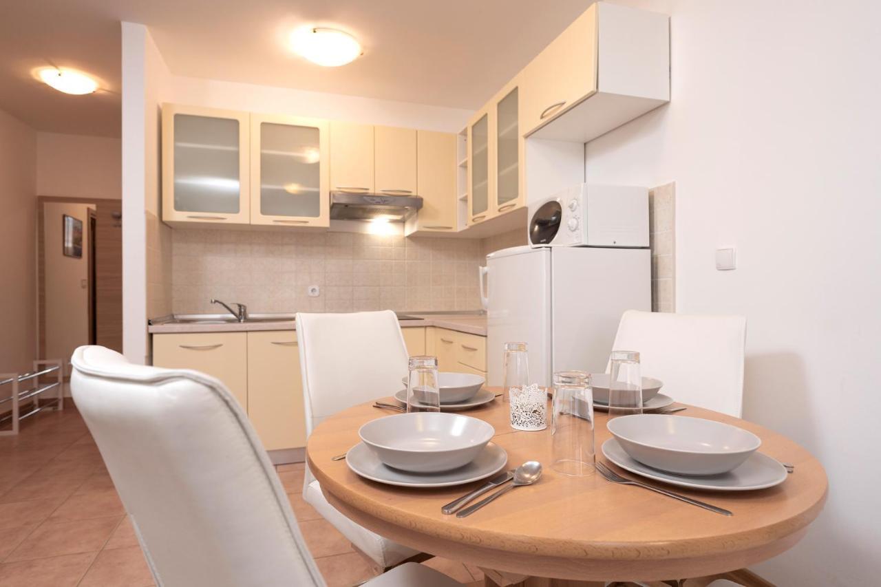 Villa Dalmatia Apartments Bol Kültér fotó