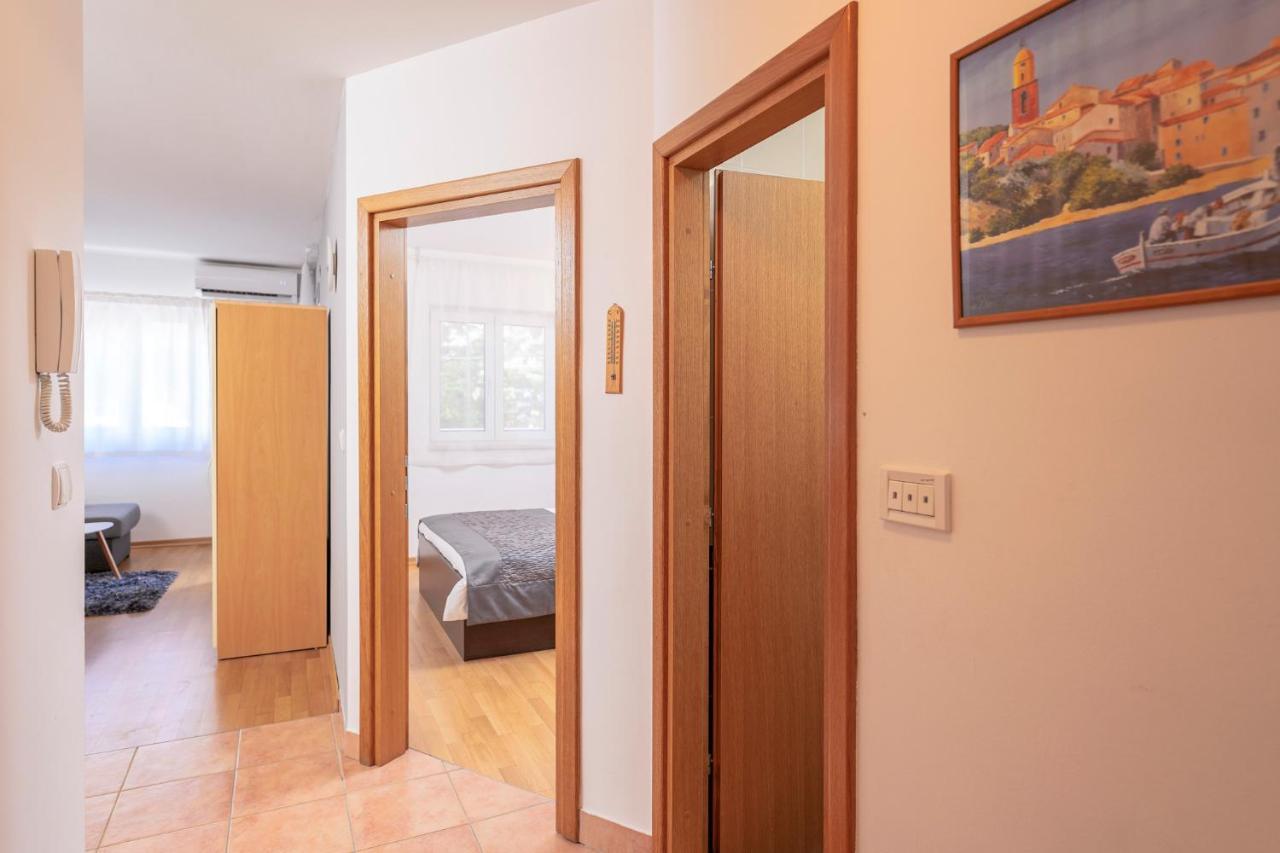 Villa Dalmatia Apartments Bol Kültér fotó