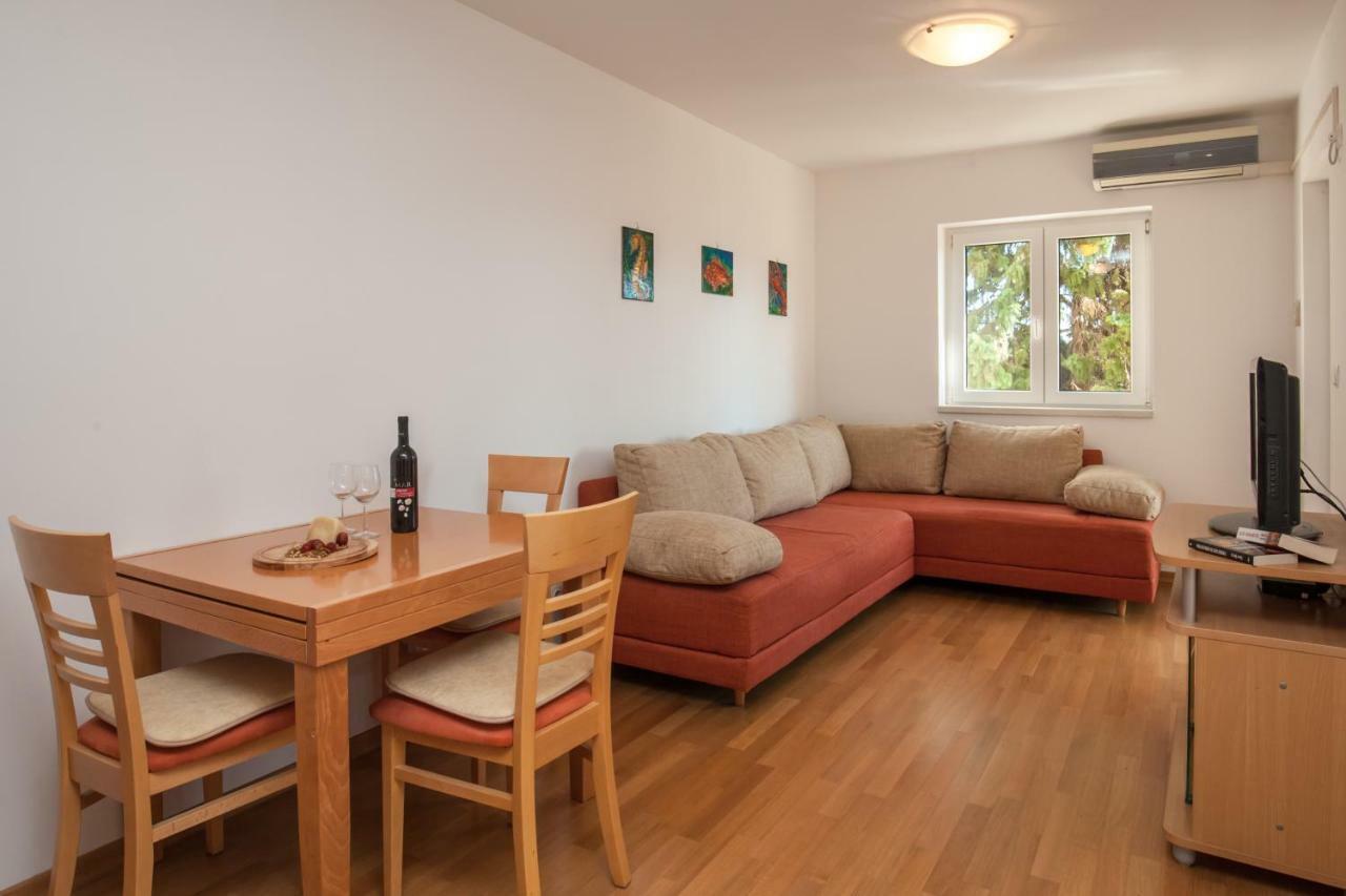 Villa Dalmatia Apartments Bol Kültér fotó