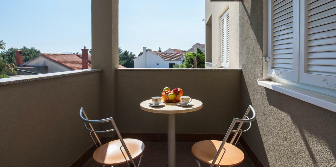 Villa Dalmatia Apartments Bol Kültér fotó